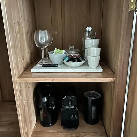 Dahli's Sleep Boutique 4*