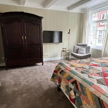 Dahli's Sleep Boutique 3*