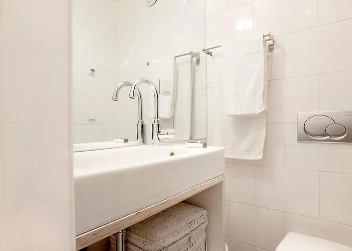 Dahli's Sleep Boutique 3*